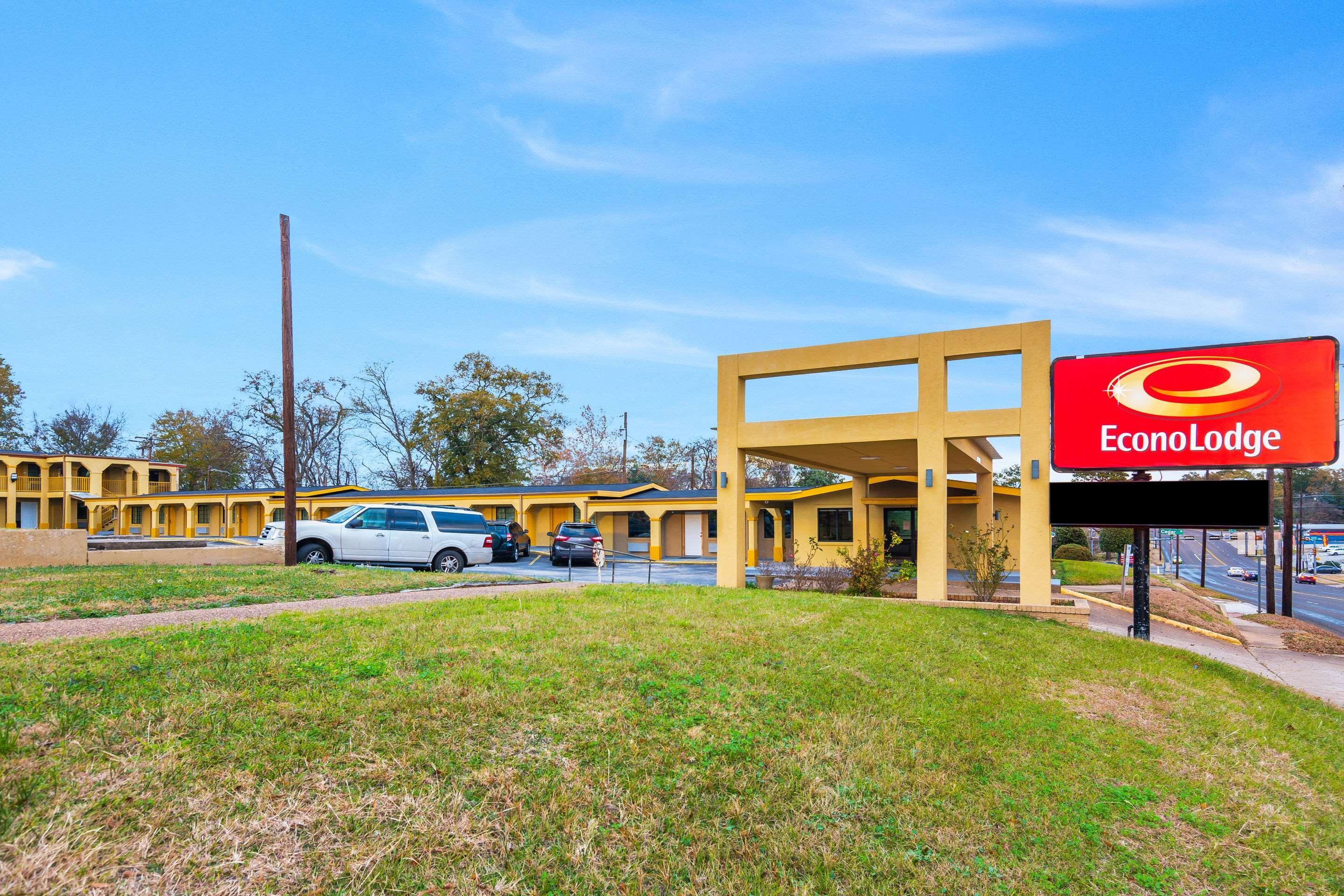 Super 8 By Wyndham Palestine Tx Otel Dış mekan fotoğraf