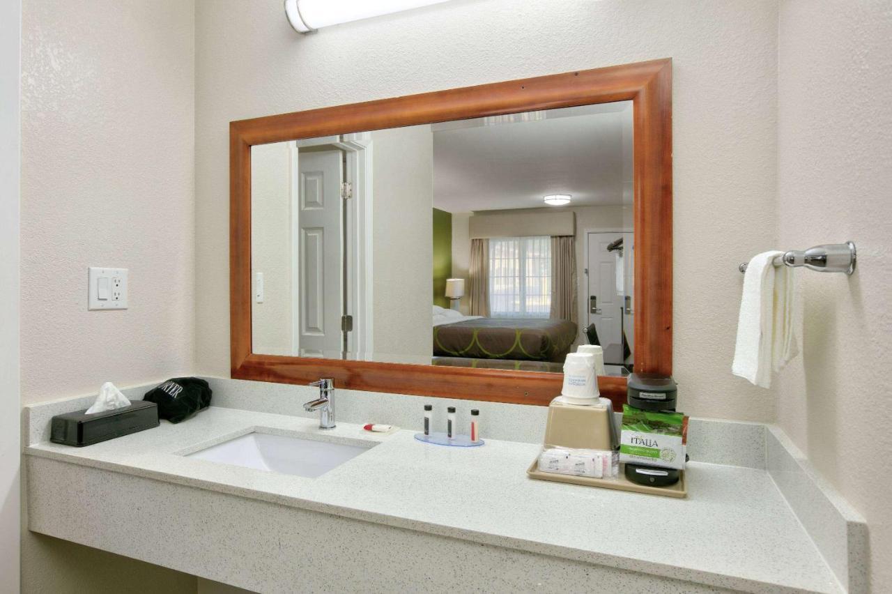 Super 8 By Wyndham Palestine Tx Otel Dış mekan fotoğraf