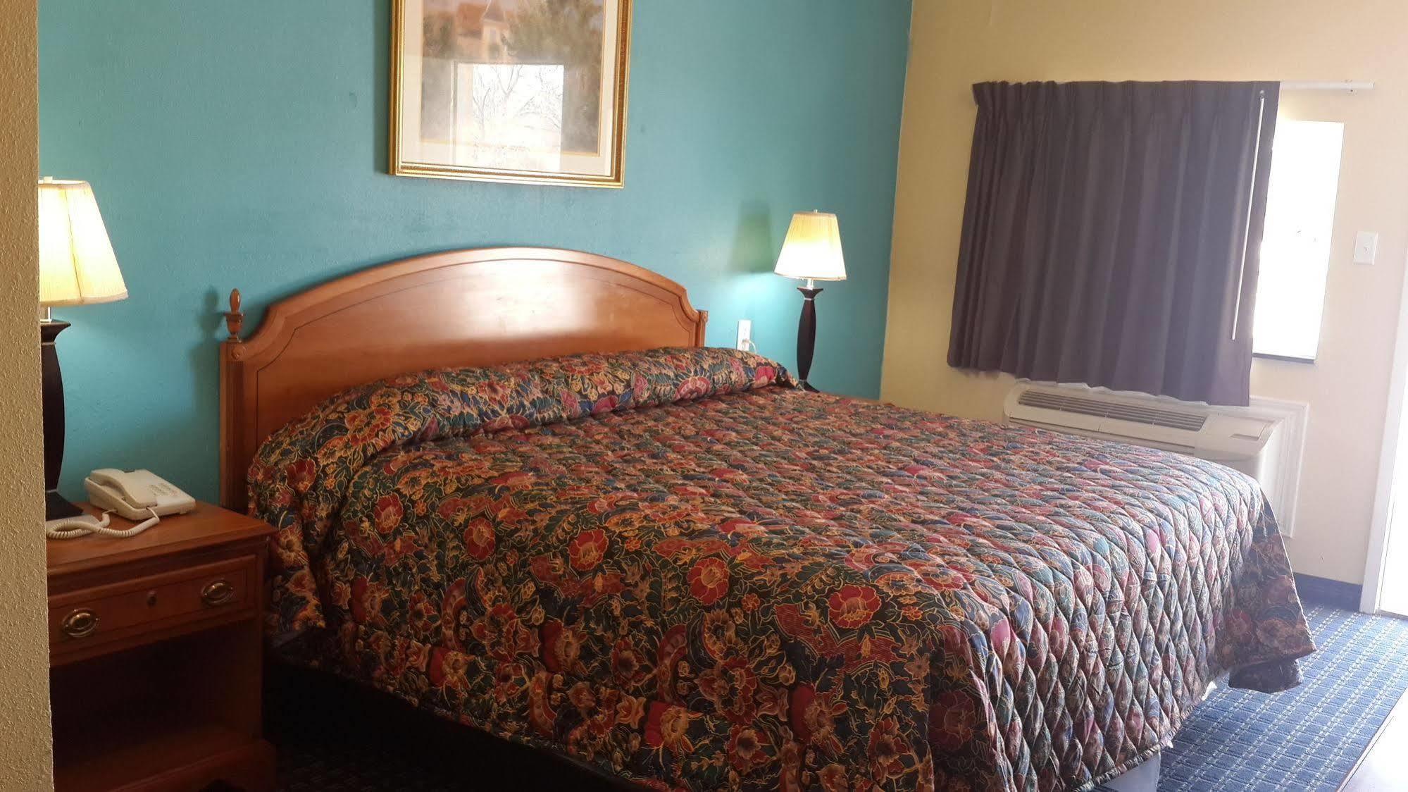 Super 8 By Wyndham Palestine Tx Otel Dış mekan fotoğraf
